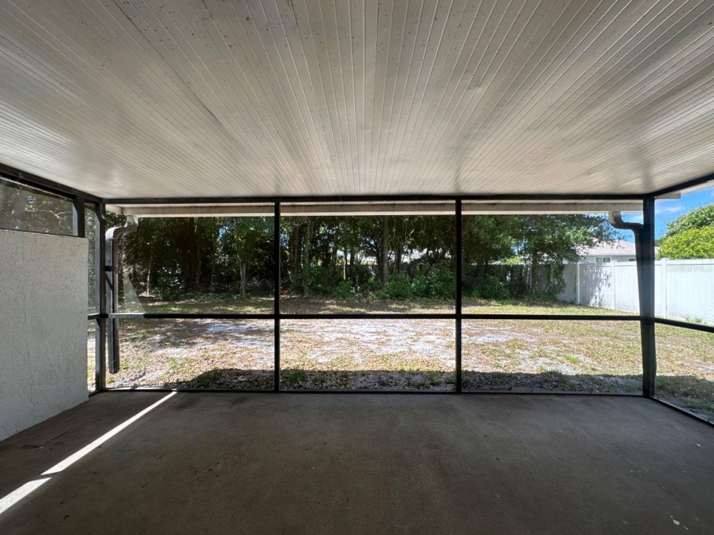 Image 27 of 31 For 661 Delmonte Court