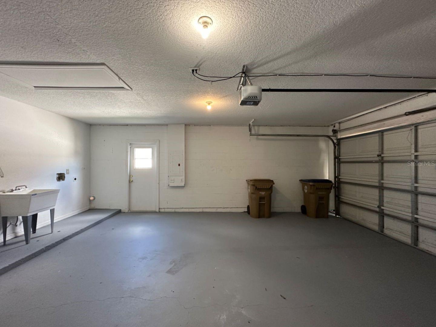 Image 29 of 31 For 661 Delmonte Court