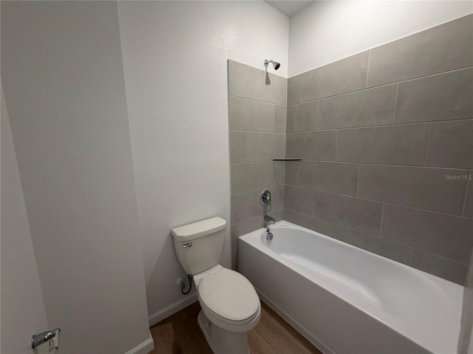 Image 13 of 19 For 5151 Loyalty Drive