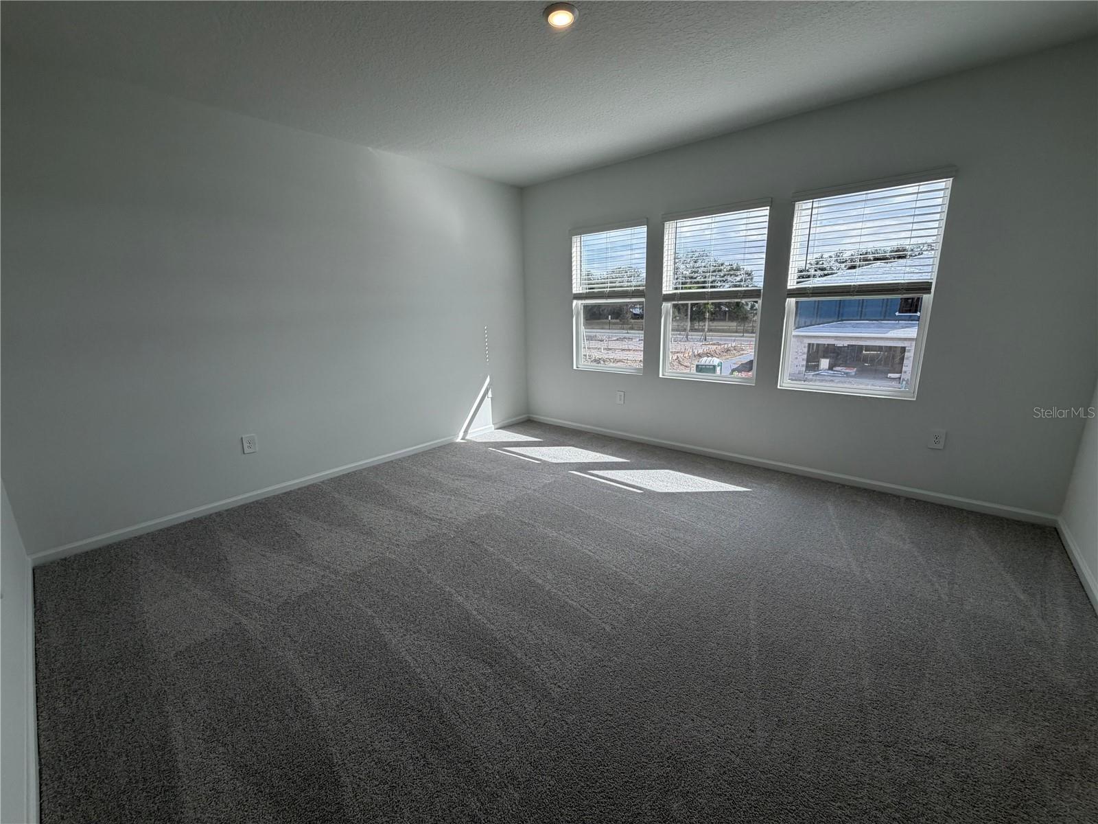 Image 18 of 19 For 5151 Loyalty Drive