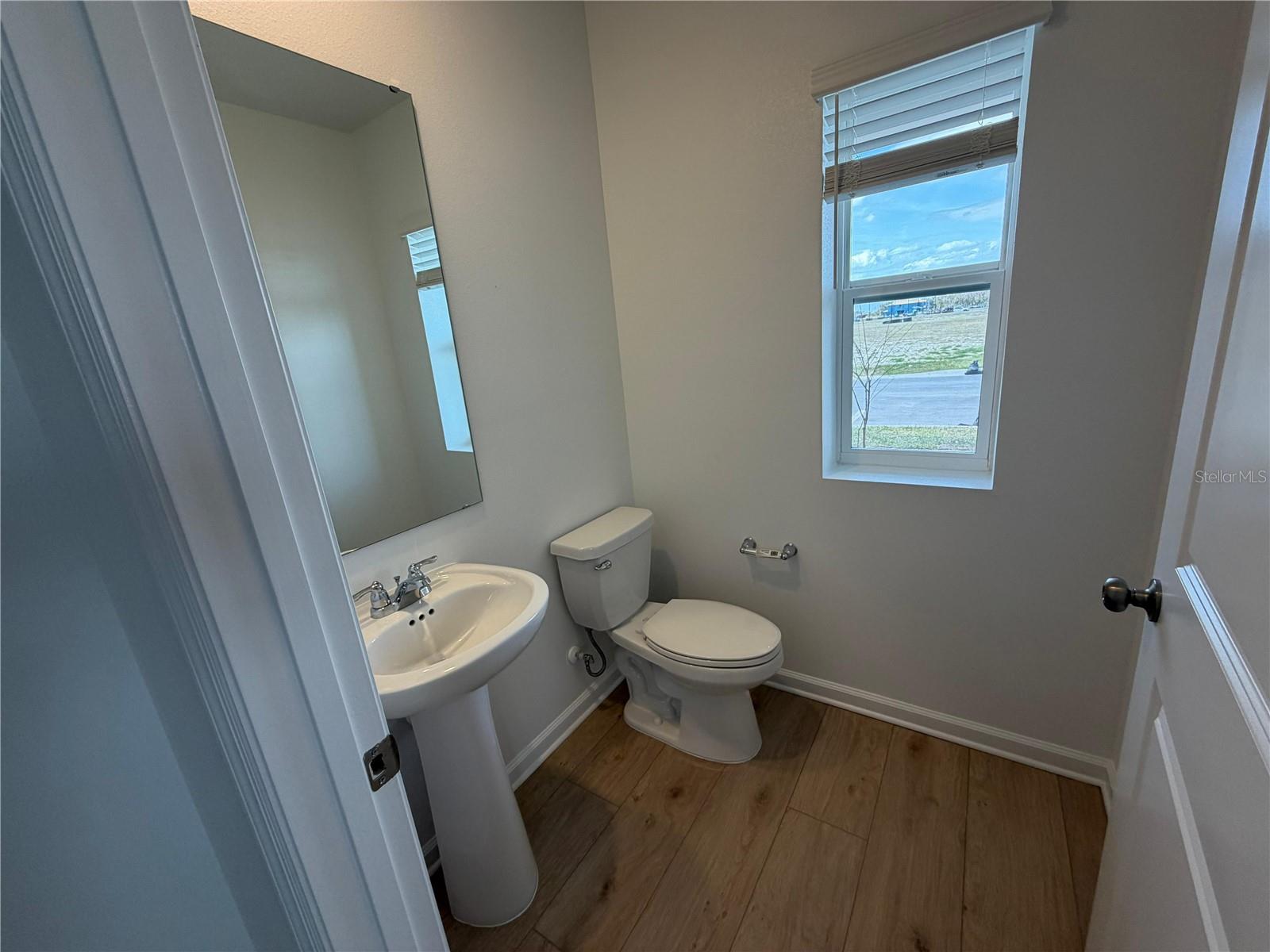 Image 5 of 19 For 5151 Loyalty Drive