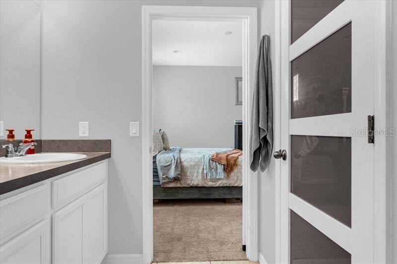 Image 13 of 25 For 2320 Grasmere View Parkway S