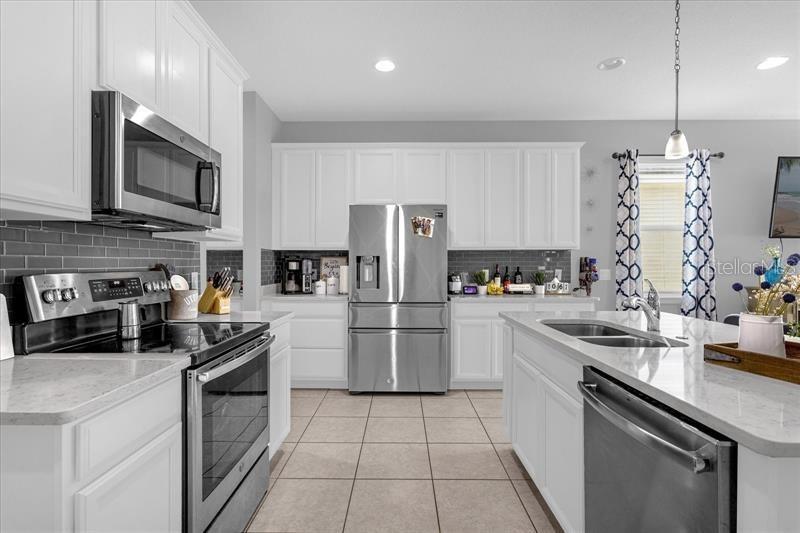 Image 21 of 25 For 2320 Grasmere View Parkway S