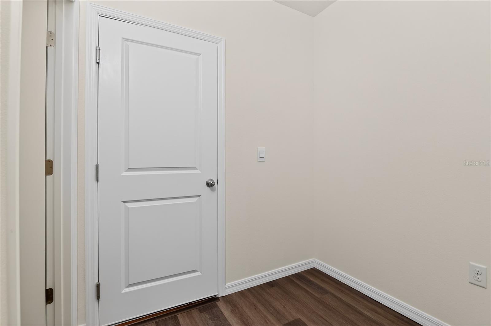 Image 22 of 55 For 16587 Barbours Creek Way