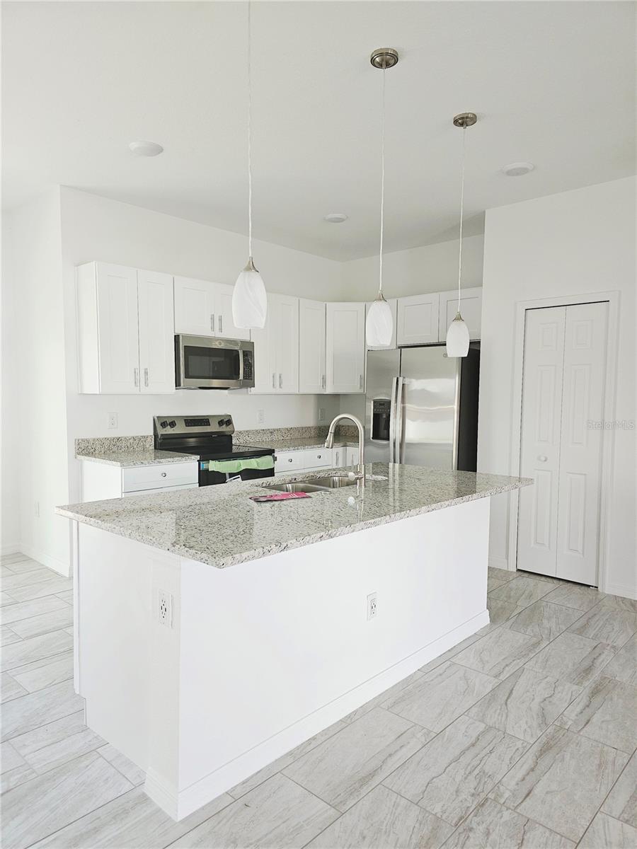 Image 4 of 16 For 39 Catalina Court