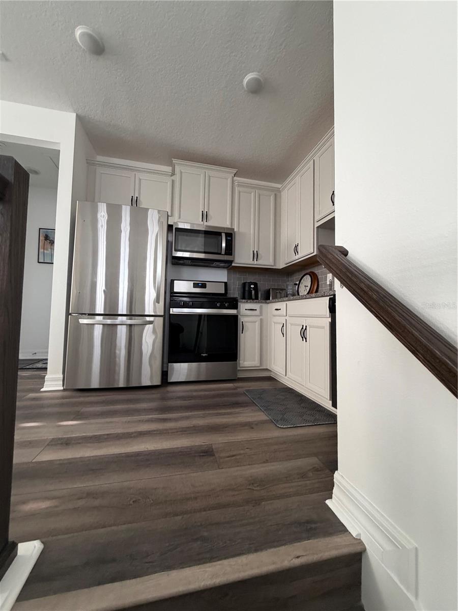 Image 4 of 27 For 1860 Beach Ridge Road