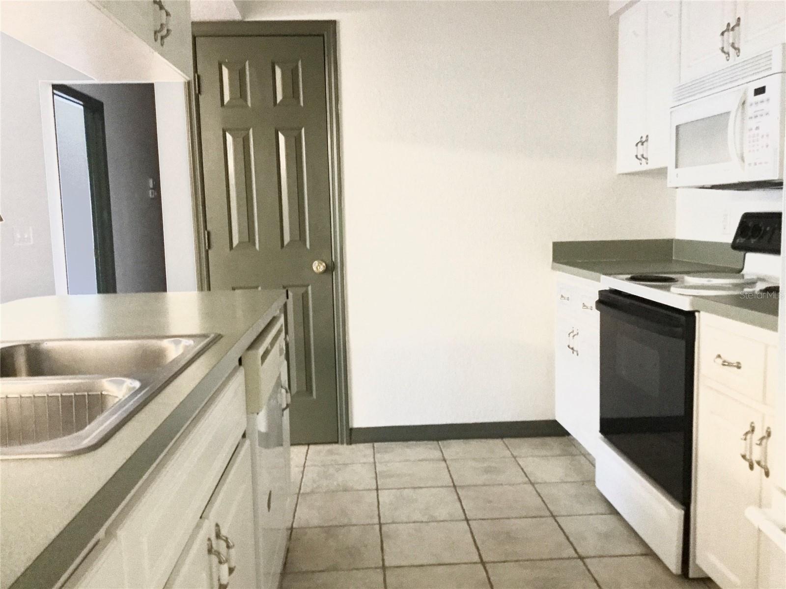 Image 10 of 27 For 1101 Eagle Pond Drive 1101