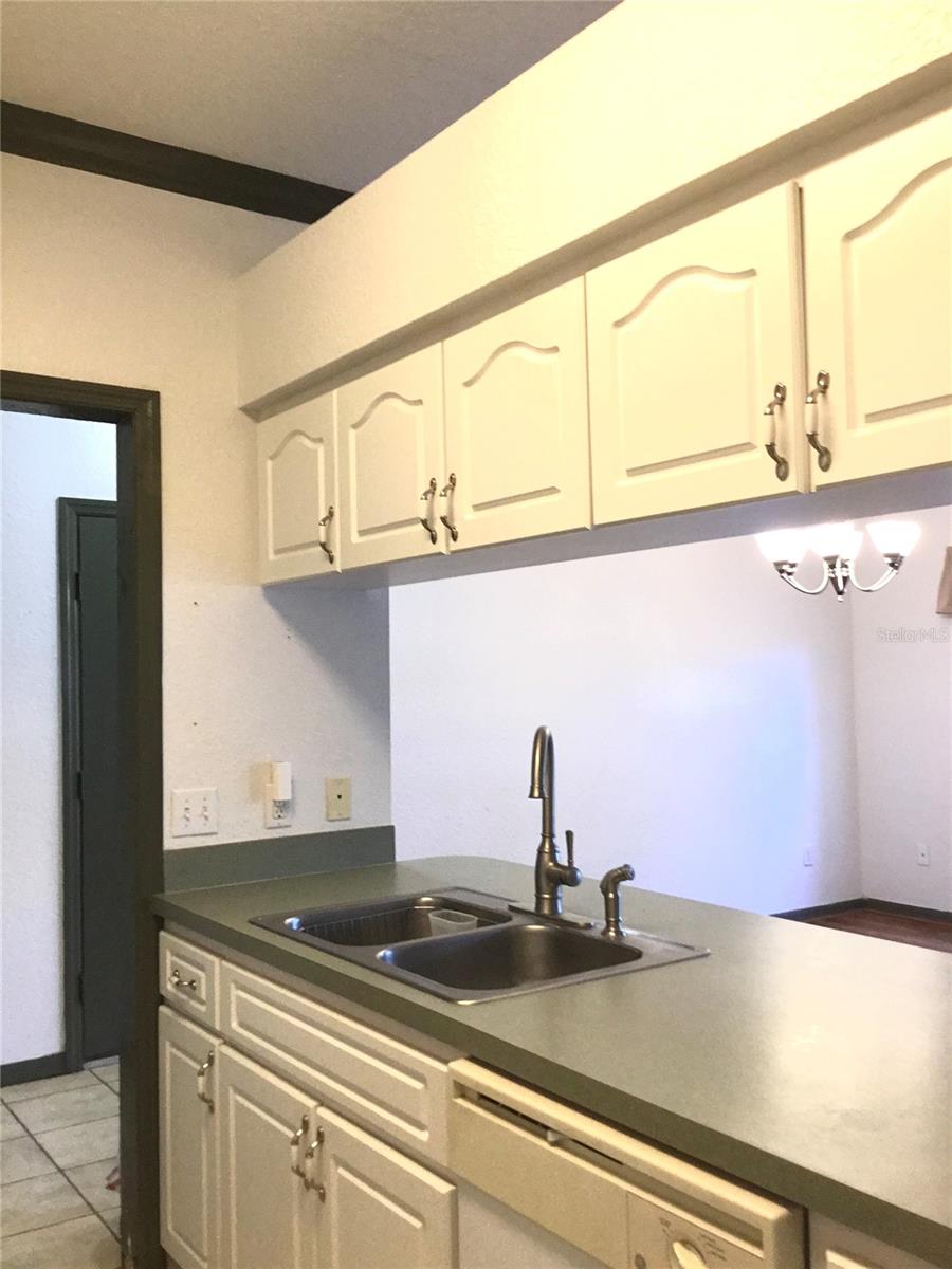 Image 7 of 27 For 1101 Eagle Pond Drive 1101