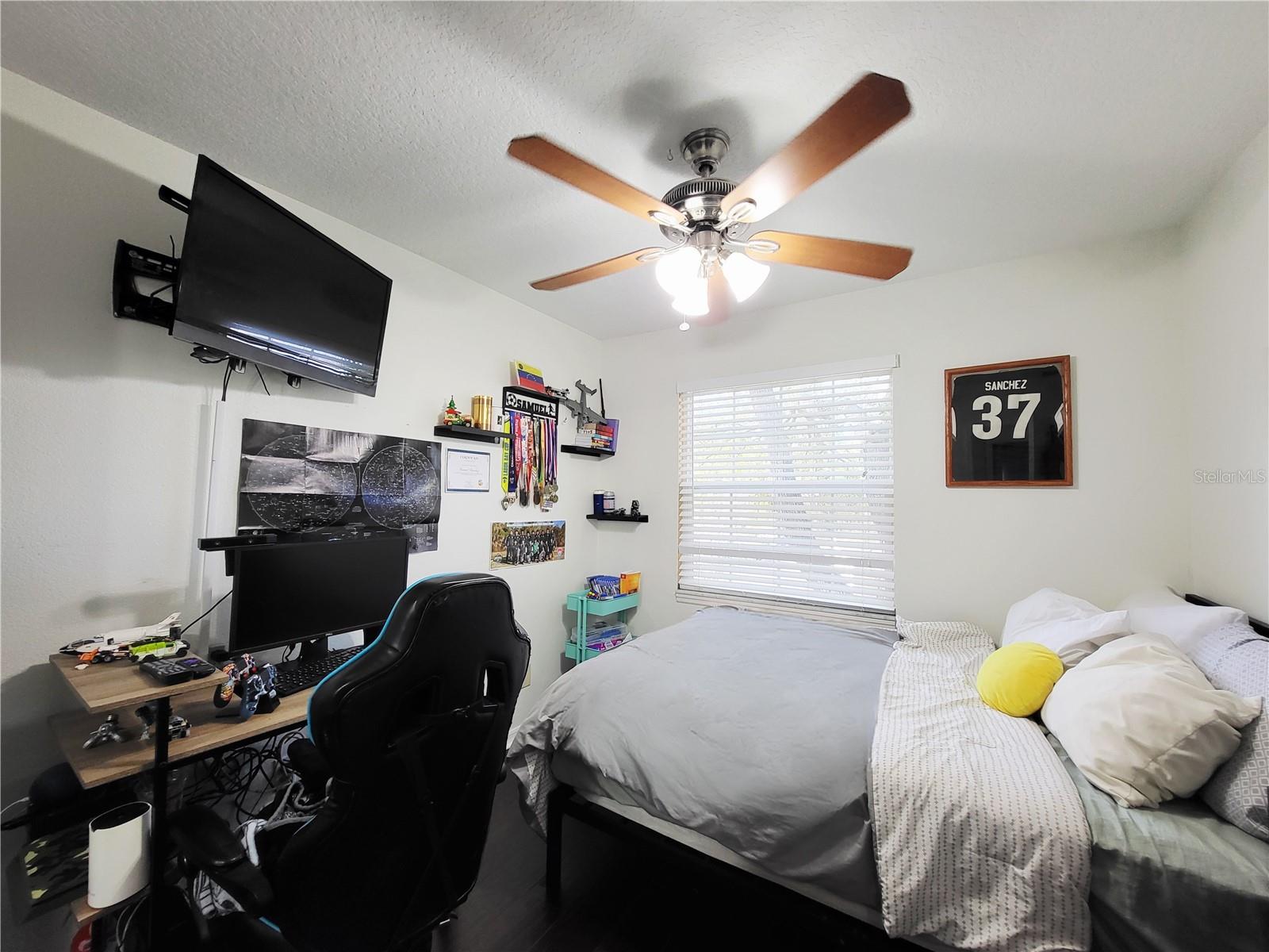 Image 13 of 24 For 11807 Mintwood Court