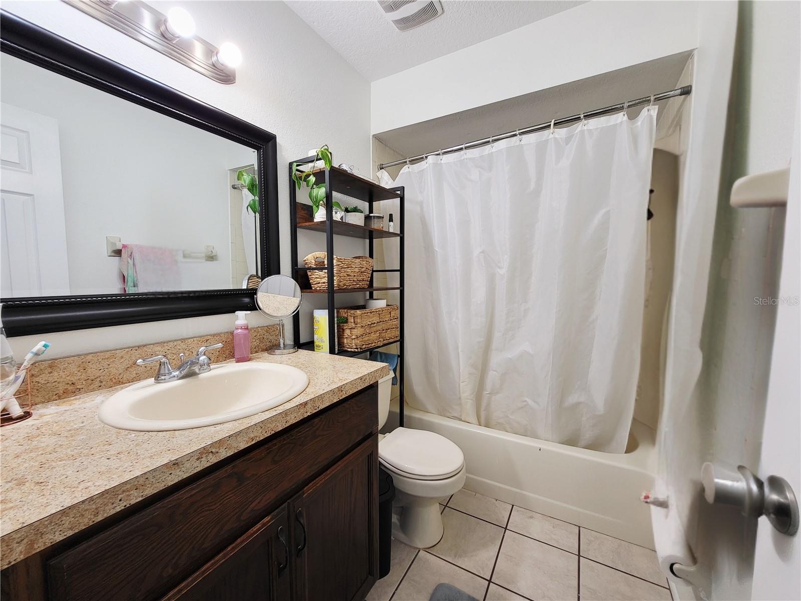 Image 17 of 24 For 11807 Mintwood Court