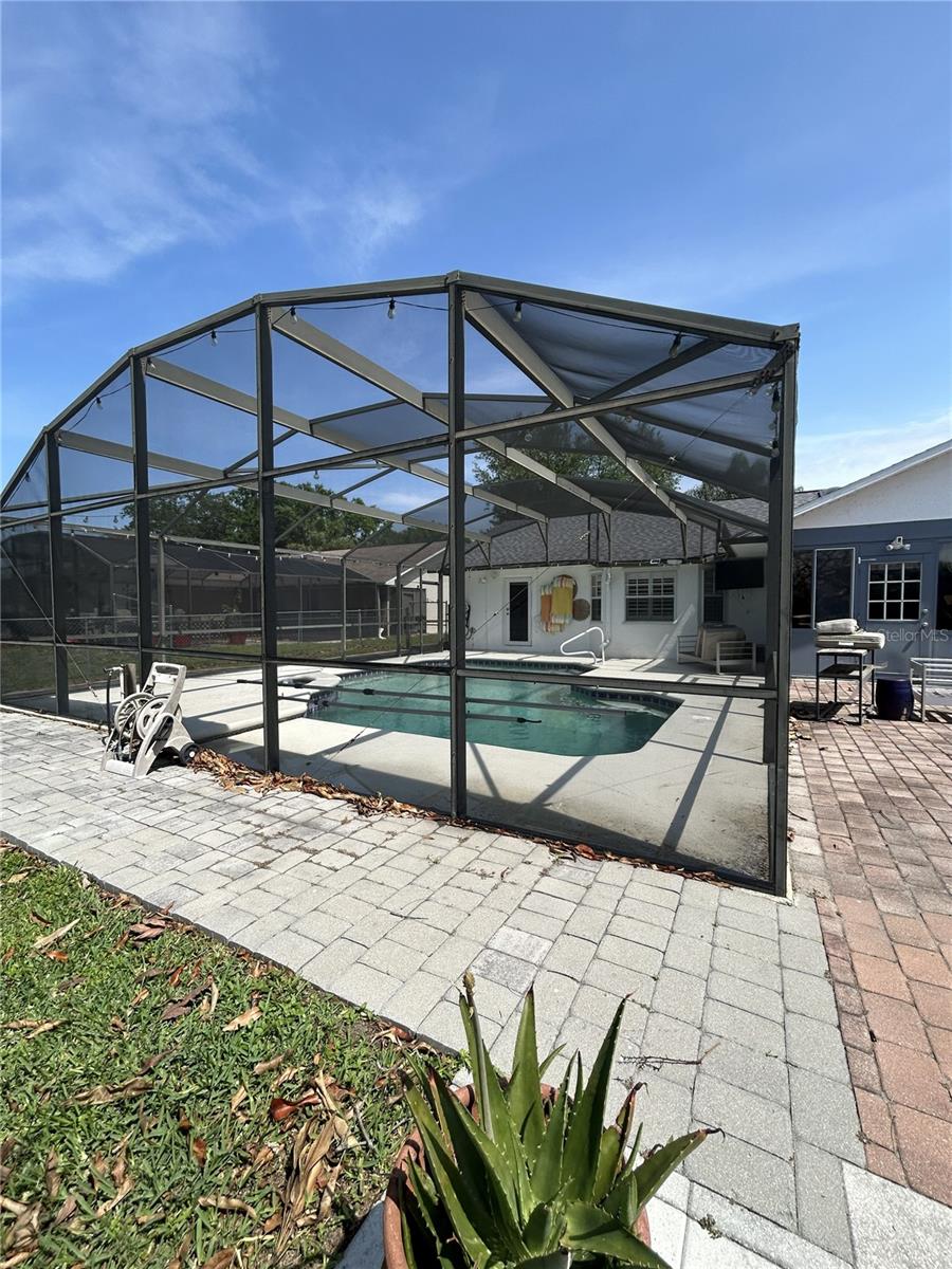 Image 18 of 28 For 1110 Craig Court