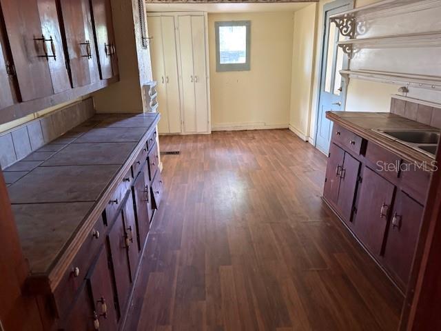 Image 7 of 15 For 1600 Lakeview Avenue