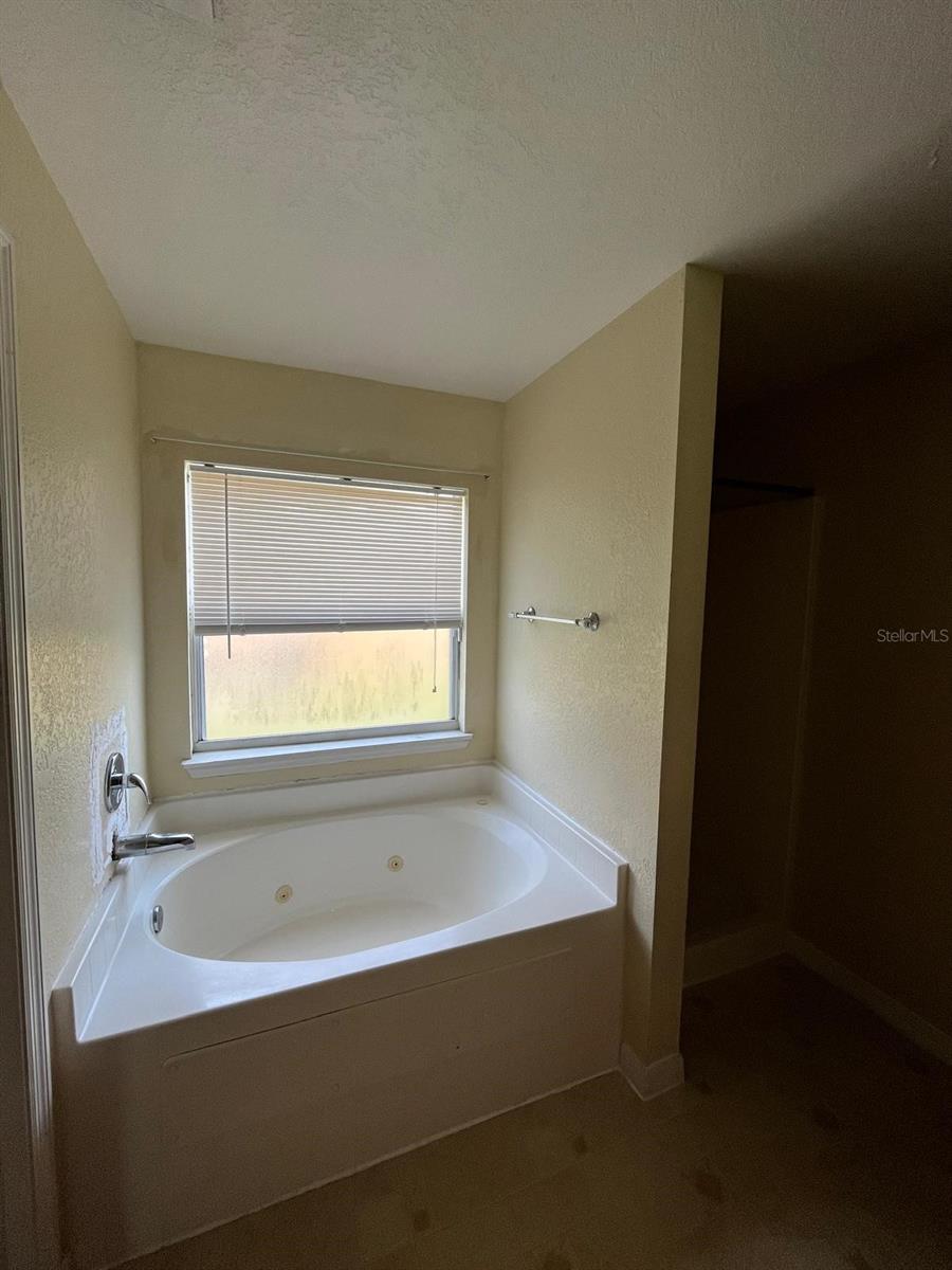 Image 9 of 26 For 754 Pelican Court