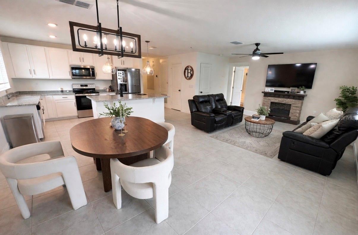 Image 2 of 14 For 433 Summer Grove Lane