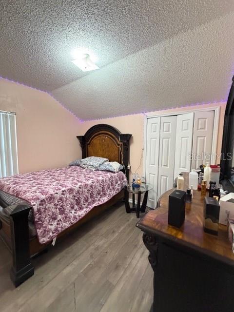 Image 14 of 16 For 979 Kenbar Avenue