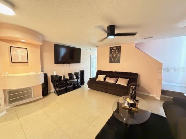 Image 3 of 16 For 979 Kenbar Avenue