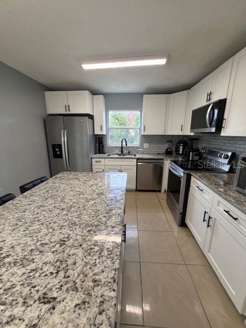 Image 8 of 16 For 979 Kenbar Avenue