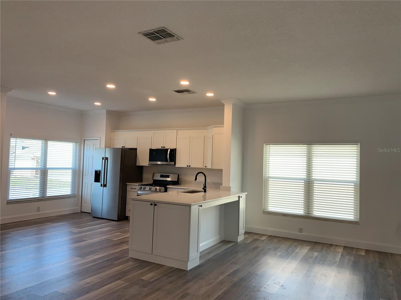 Image 4 of 31 For 133 Jaybee Avenue