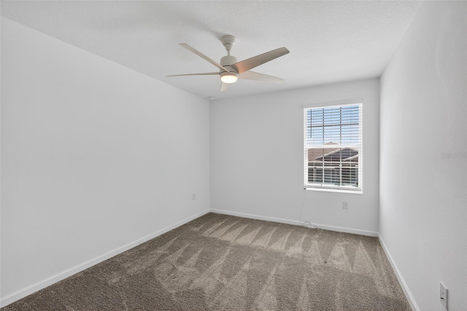 Image 14 of 37 For 124 Pineywoods Street