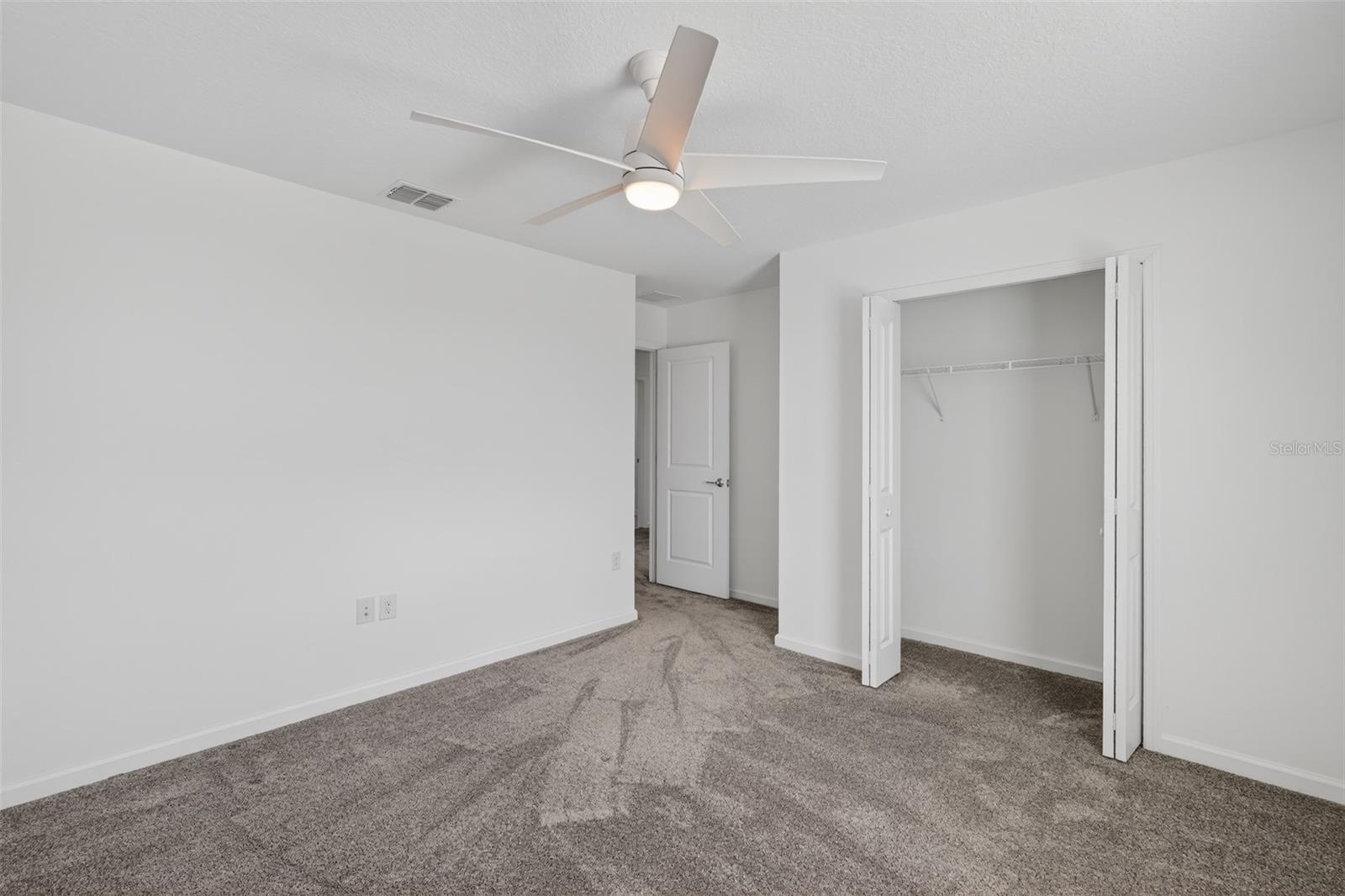 Image 15 of 37 For 124 Pineywoods Street