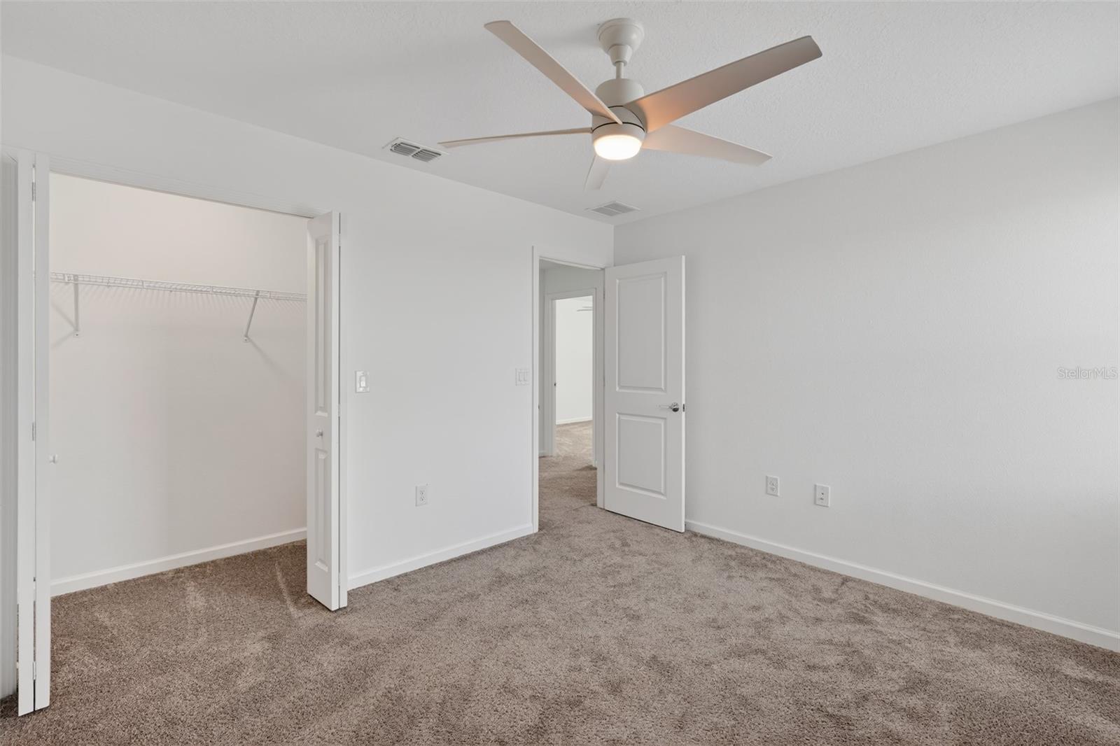 Image 18 of 37 For 124 Pineywoods Street