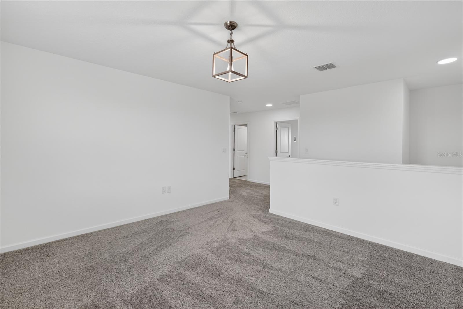 Image 27 of 37 For 124 Pineywoods Street