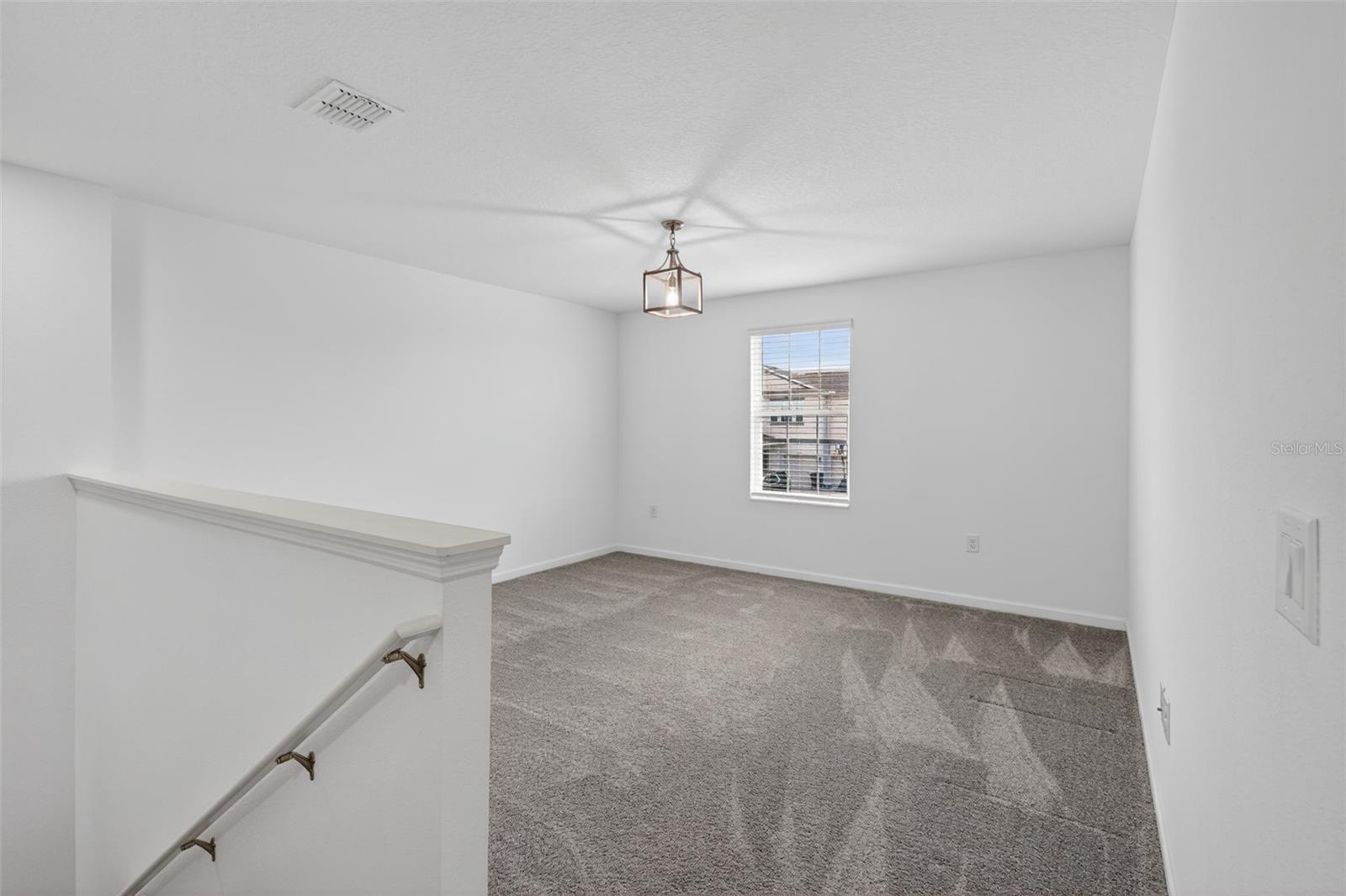 Image 28 of 37 For 124 Pineywoods Street