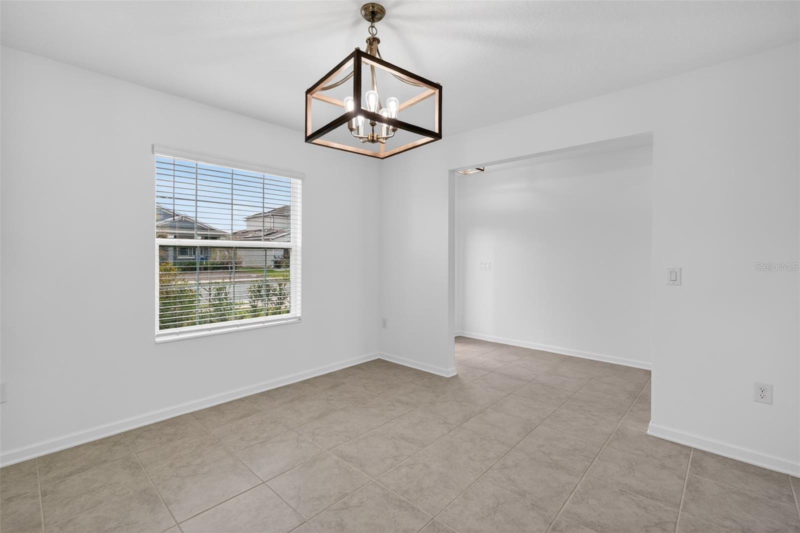 Image 29 of 37 For 124 Pineywoods Street