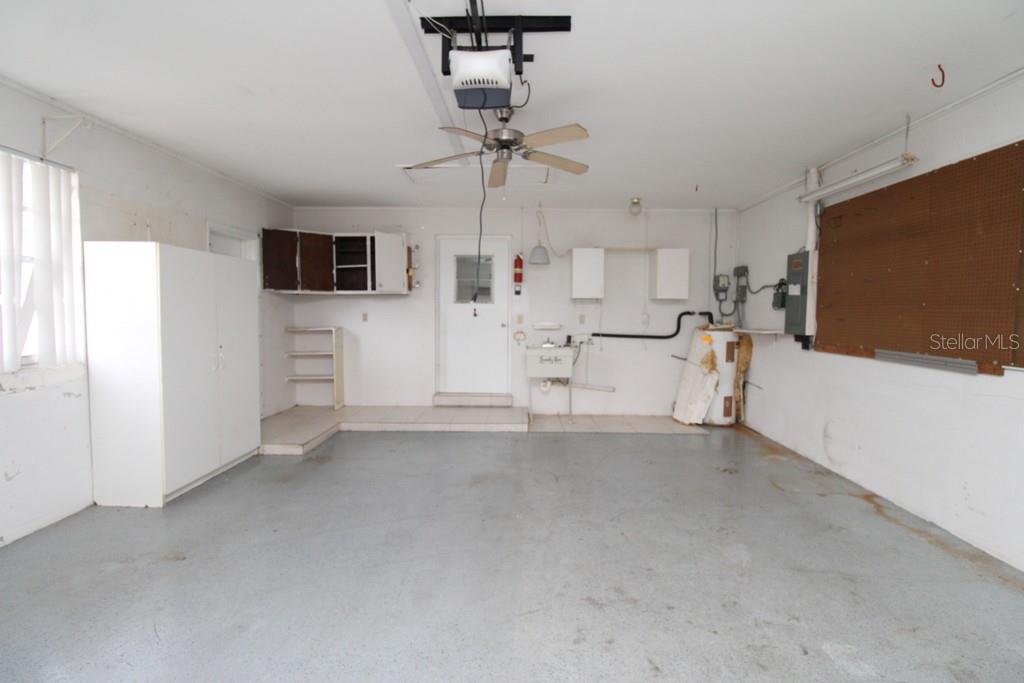 Image 16 of 22 For 2 Pine Run