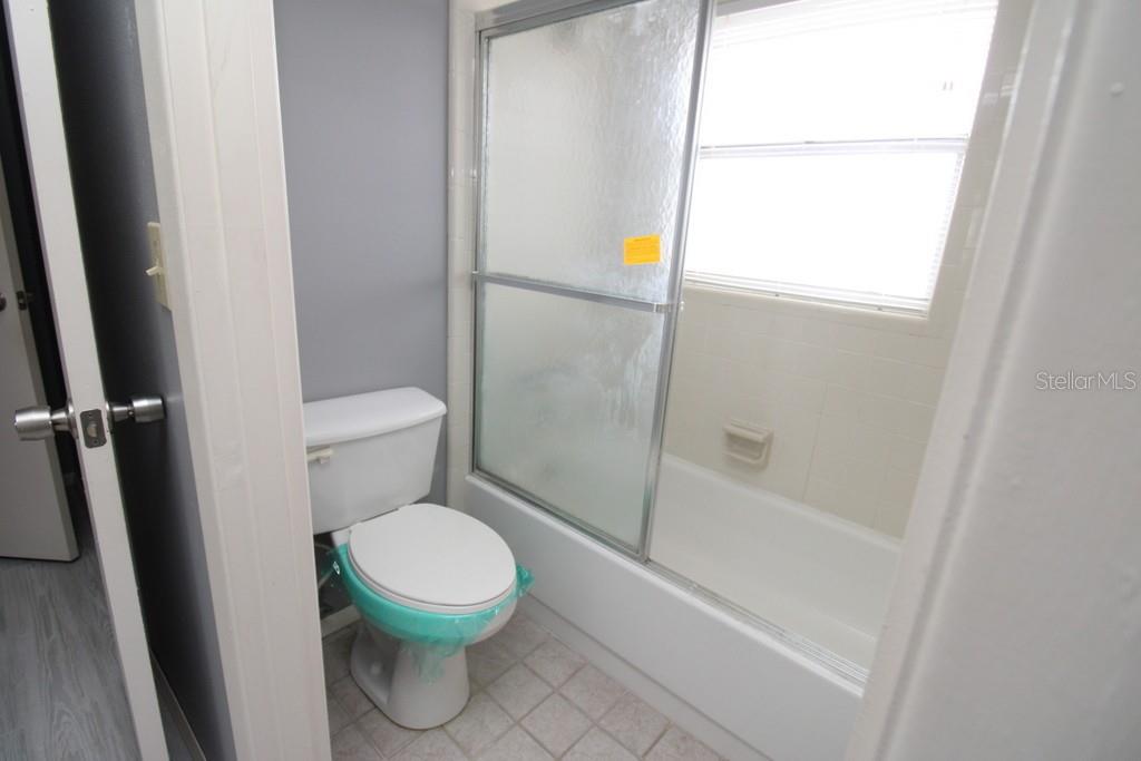 Image 22 of 22 For 2 Pine Run