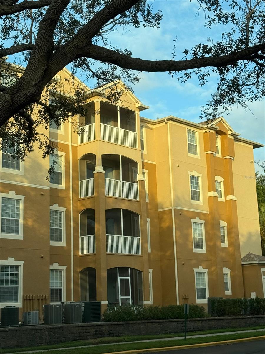 Image 3 of 7 For 2484 San Tecla Street 402