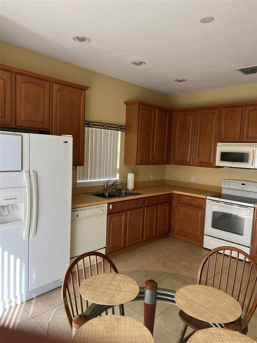 Image 10 of 20 For 948 Hacienda Circle