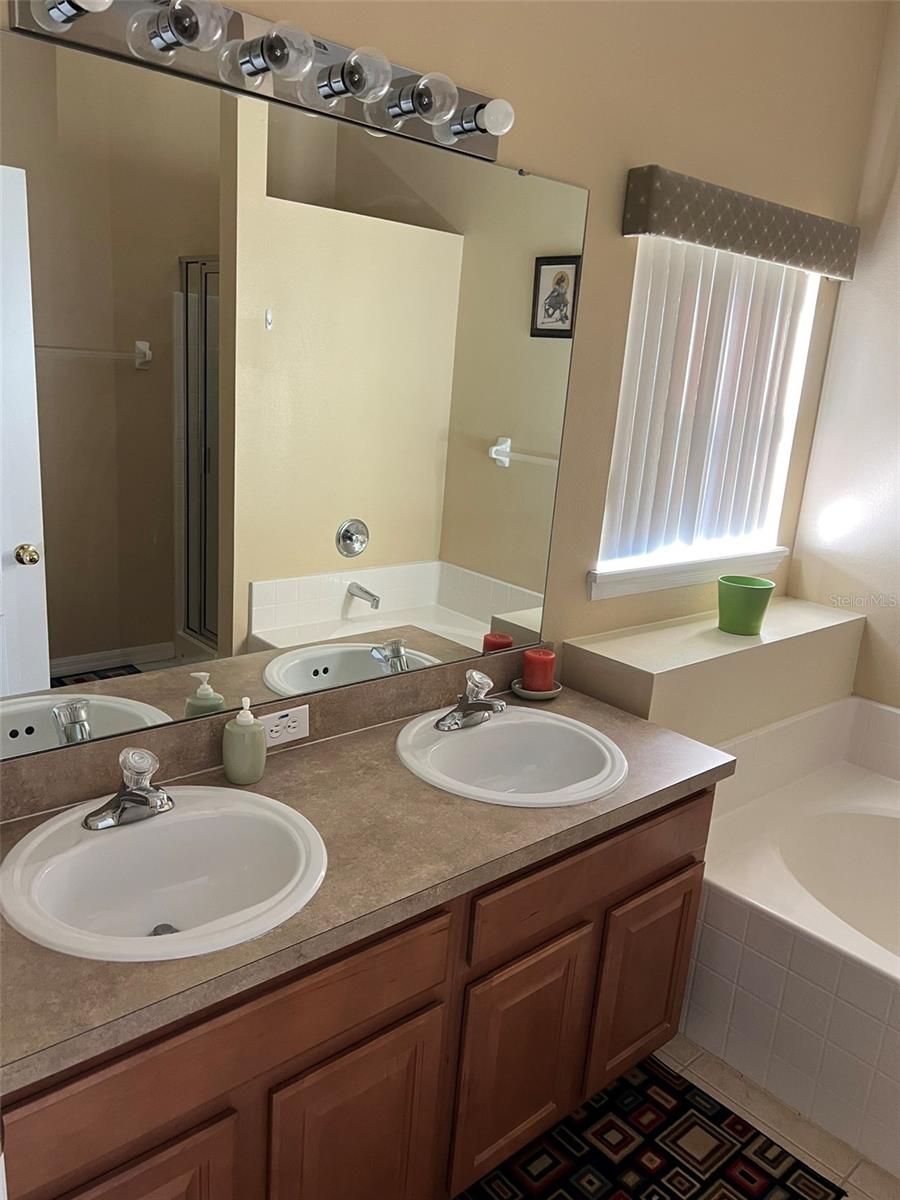 Image 13 of 20 For 948 Hacienda Circle