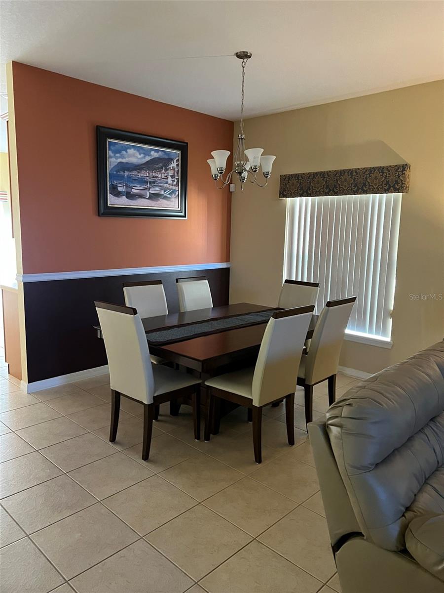 Image 5 of 20 For 948 Hacienda Circle