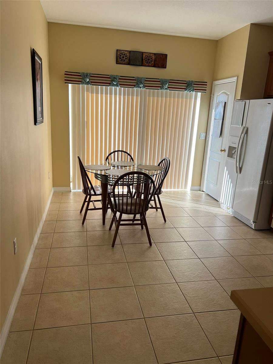 Image 8 of 20 For 948 Hacienda Circle