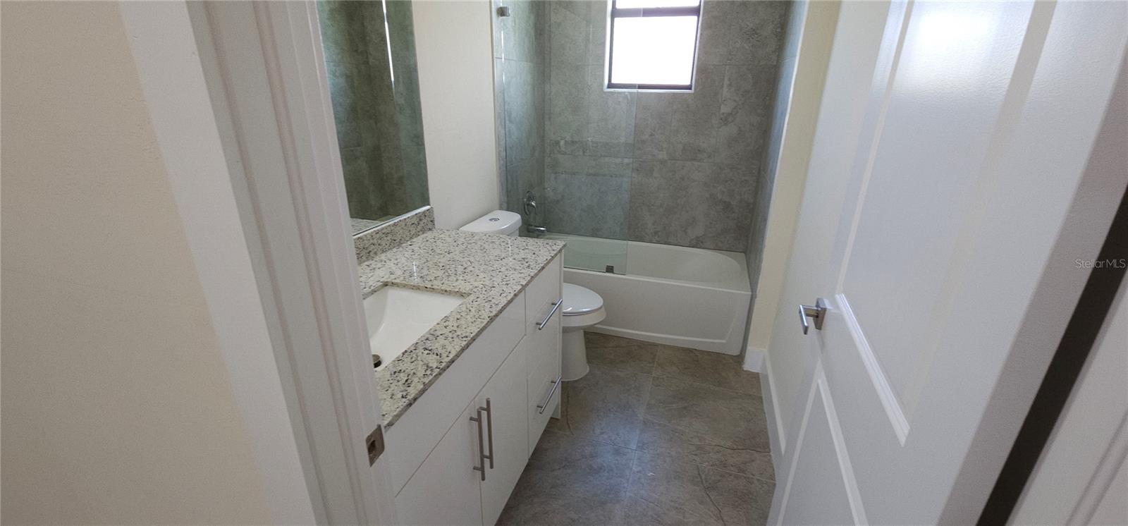 Image 27 of 38 For 3008 41st Avenue