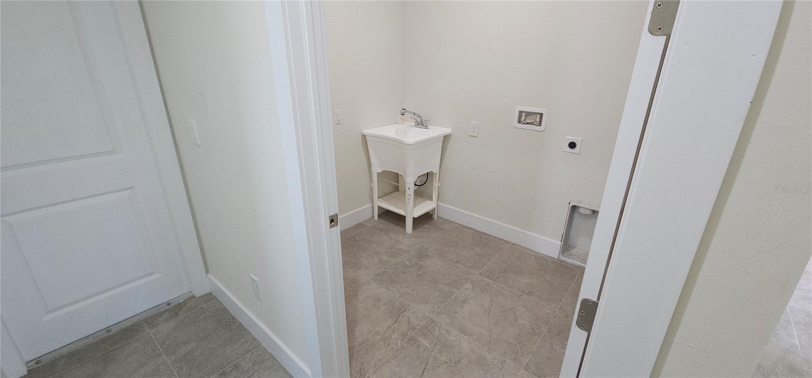 Image 29 of 38 For 3008 41st Avenue