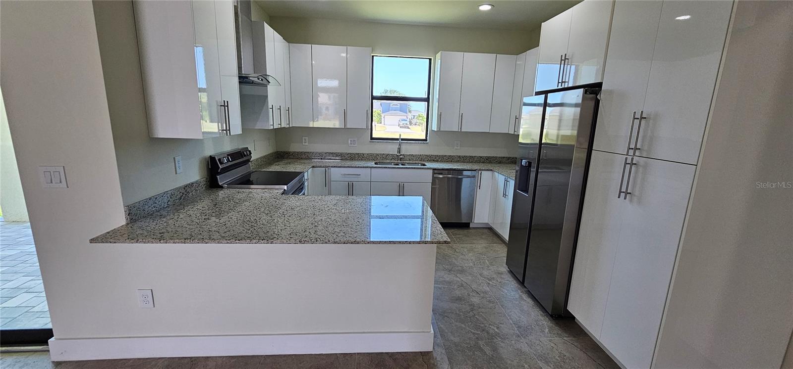 Image 6 of 38 For 3008 41st Avenue