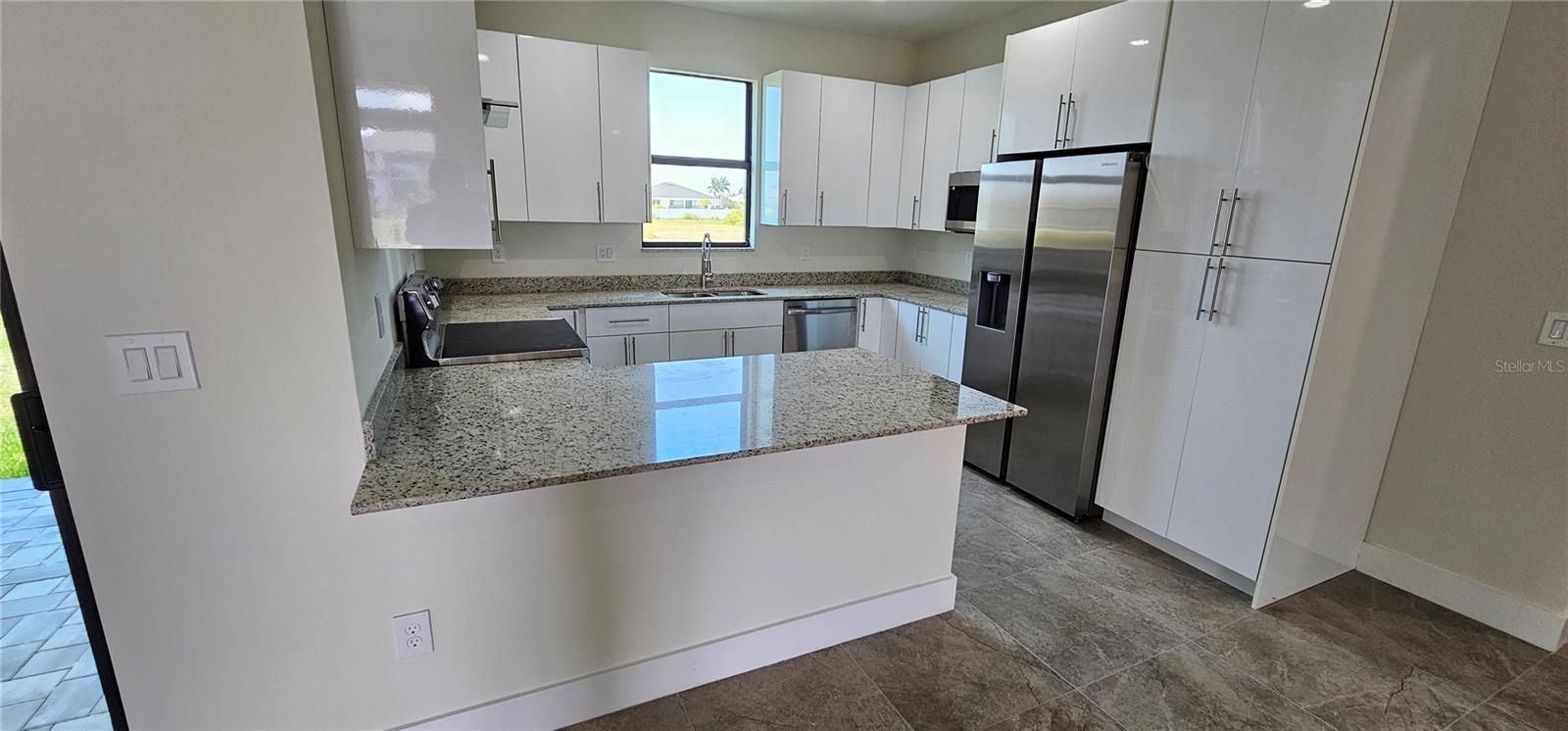 Image 7 of 38 For 3008 41st Avenue