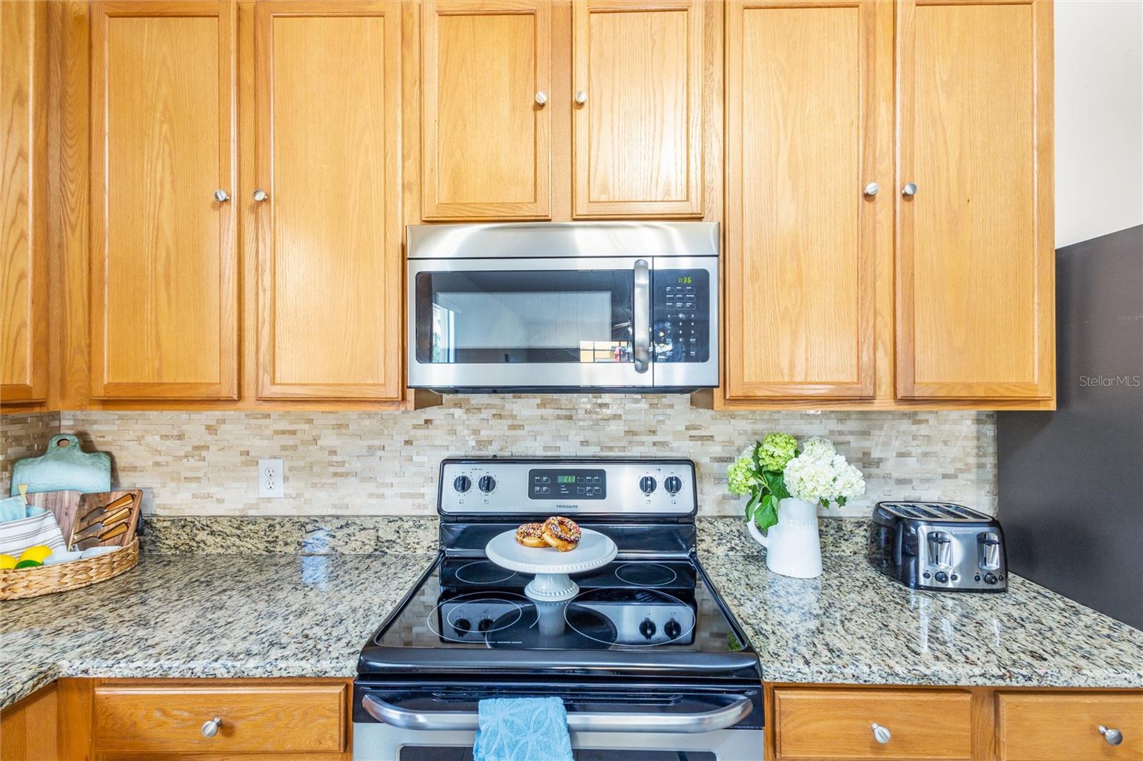 Image 10 of 35 For 422 Graystone Boulevard