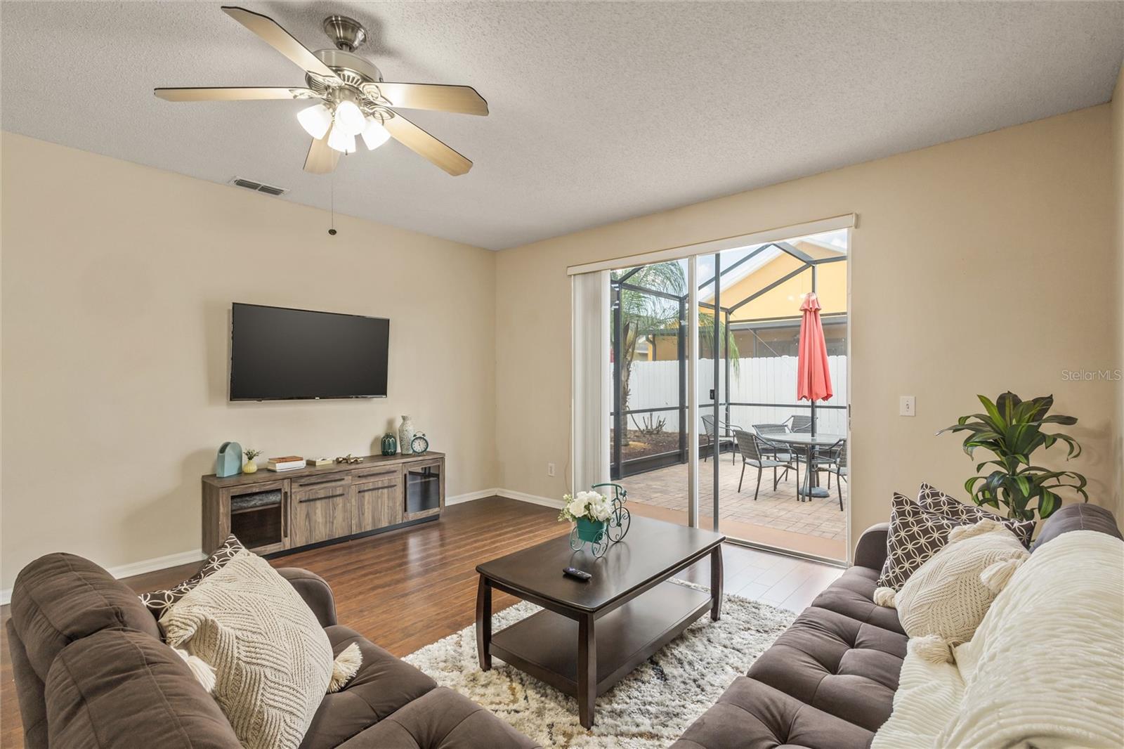 Image 15 of 35 For 422 Graystone Boulevard