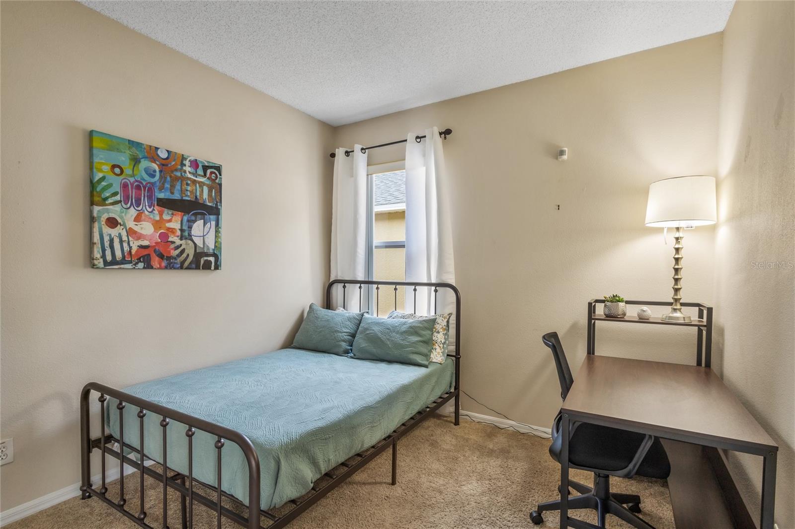 Image 22 of 35 For 422 Graystone Boulevard