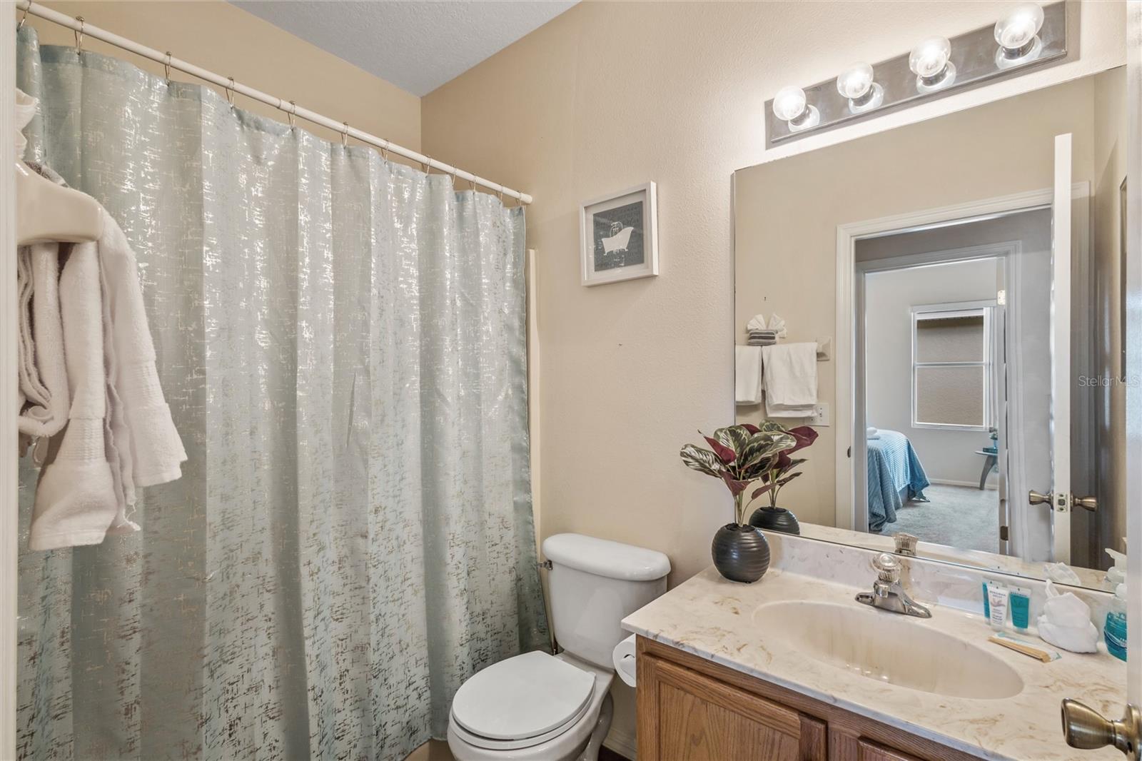 Image 27 of 35 For 422 Graystone Boulevard