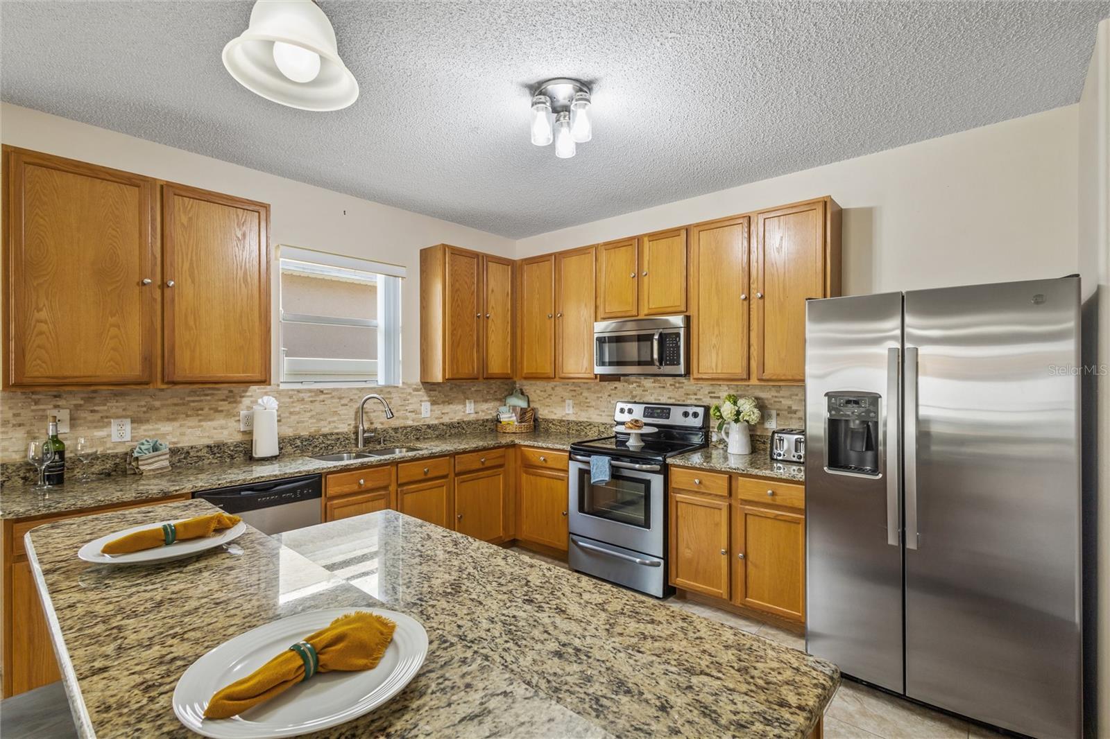 Image 4 of 35 For 422 Graystone Boulevard