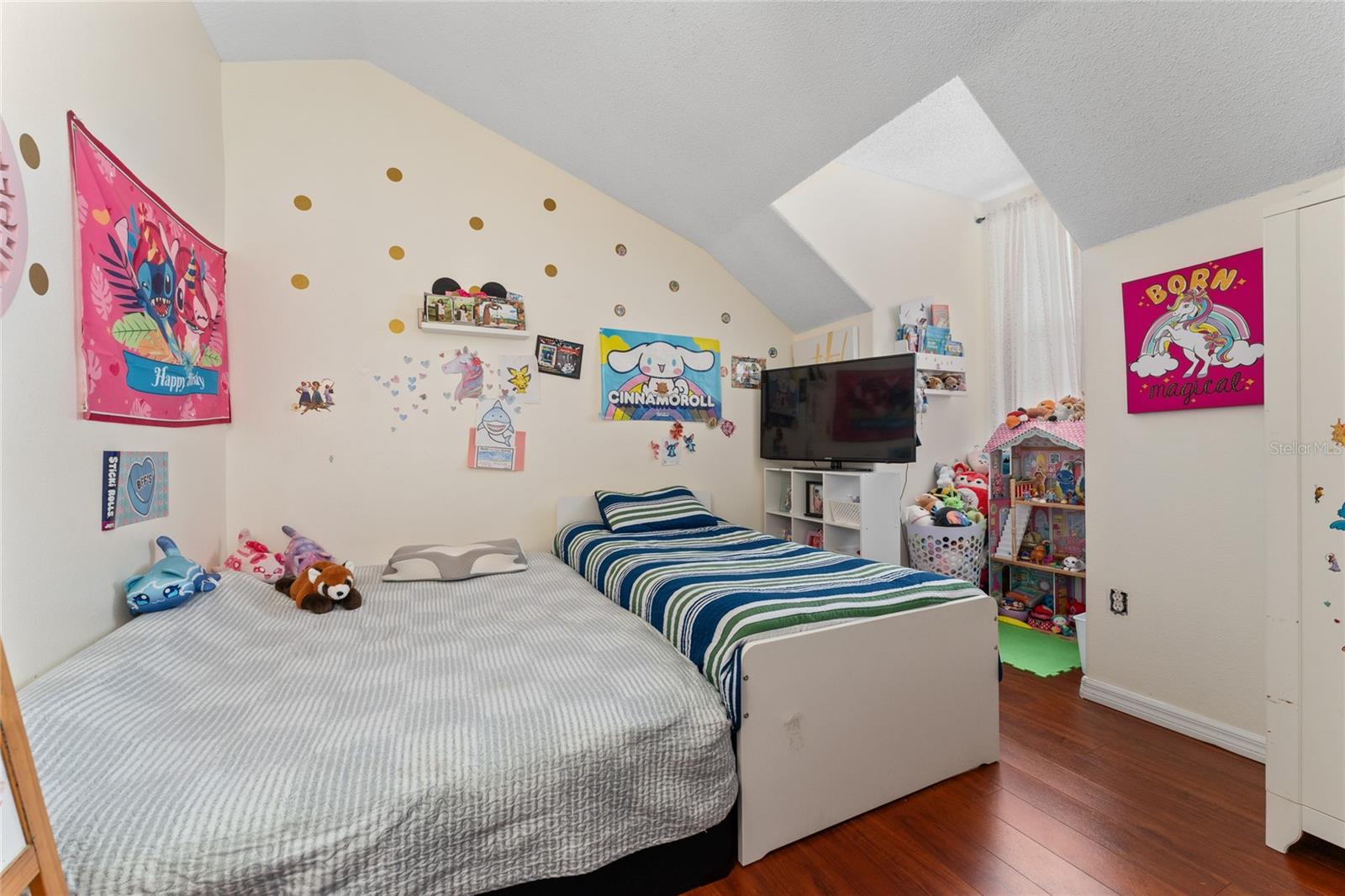 Image 13 of 29 For 2035 Island Brook Lane