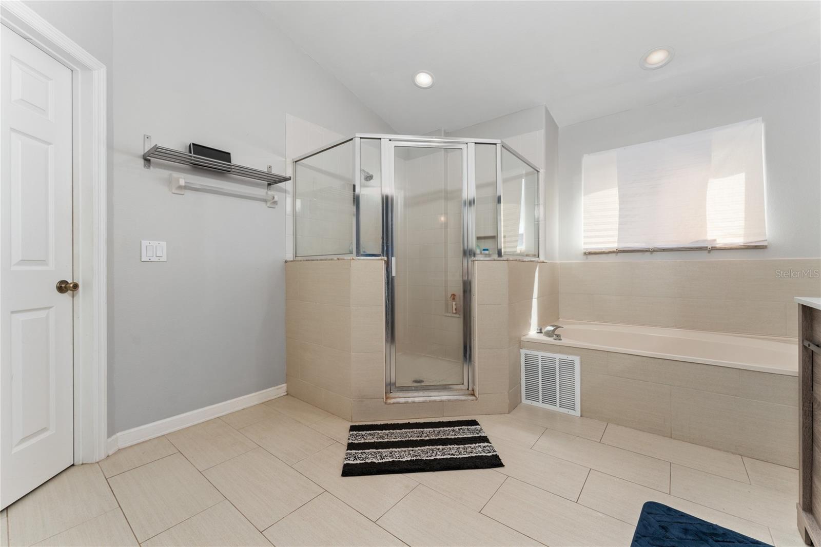 Image 20 of 29 For 2035 Island Brook Lane