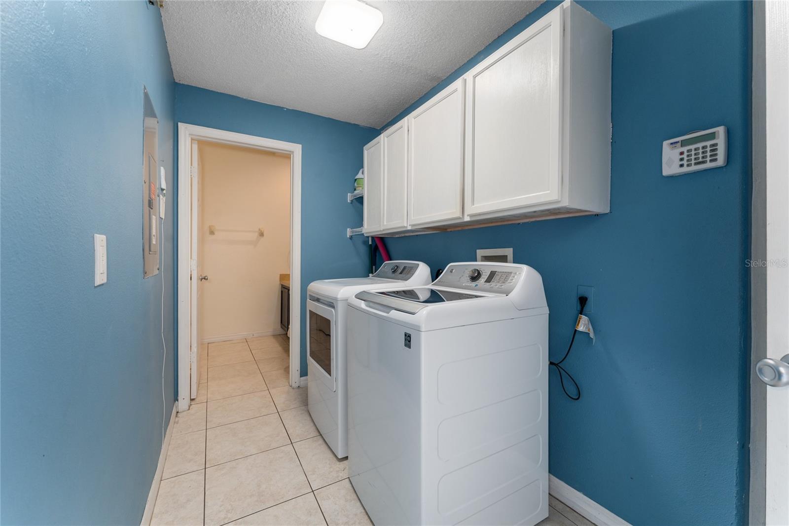 Image 24 of 29 For 2035 Island Brook Lane