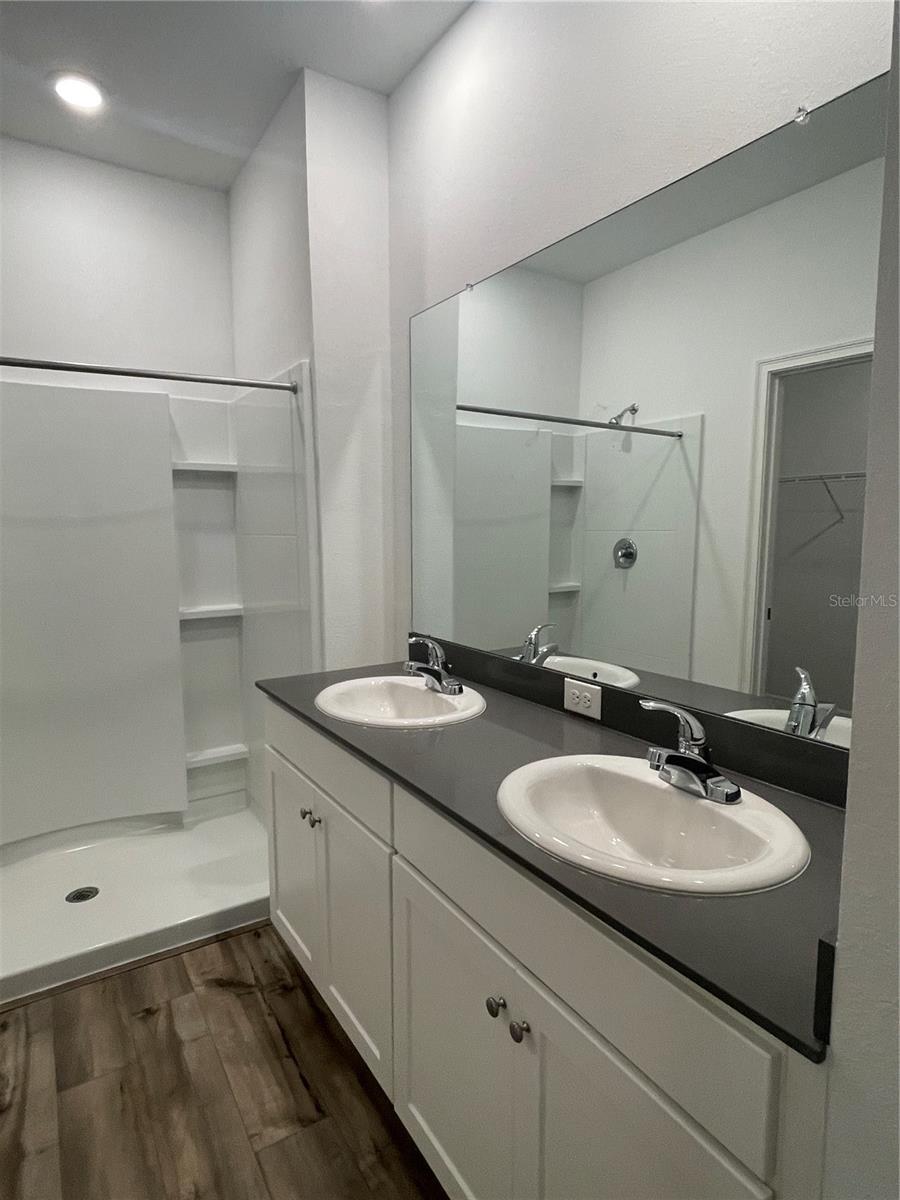 Image 10 of 32 For 34772 Mulrion Drive