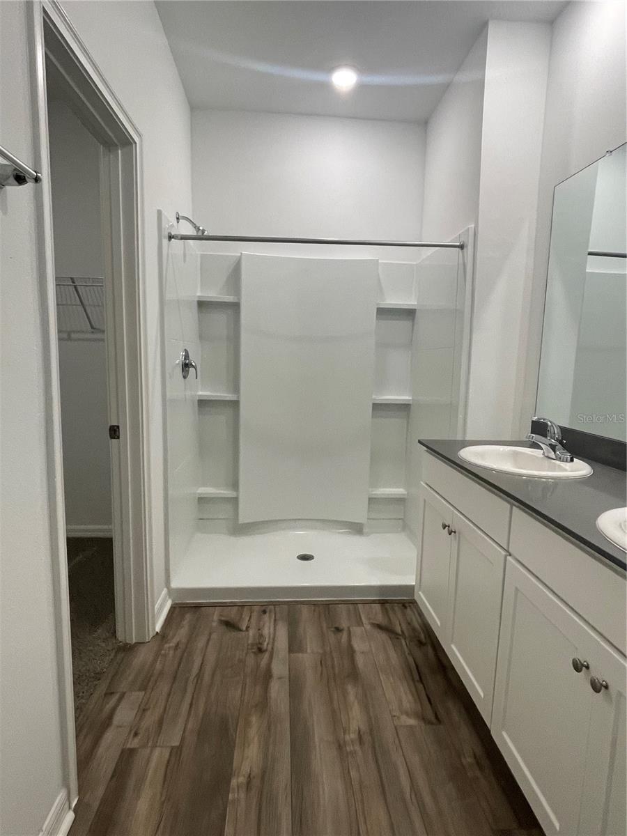 Image 12 of 32 For 34772 Mulrion Drive