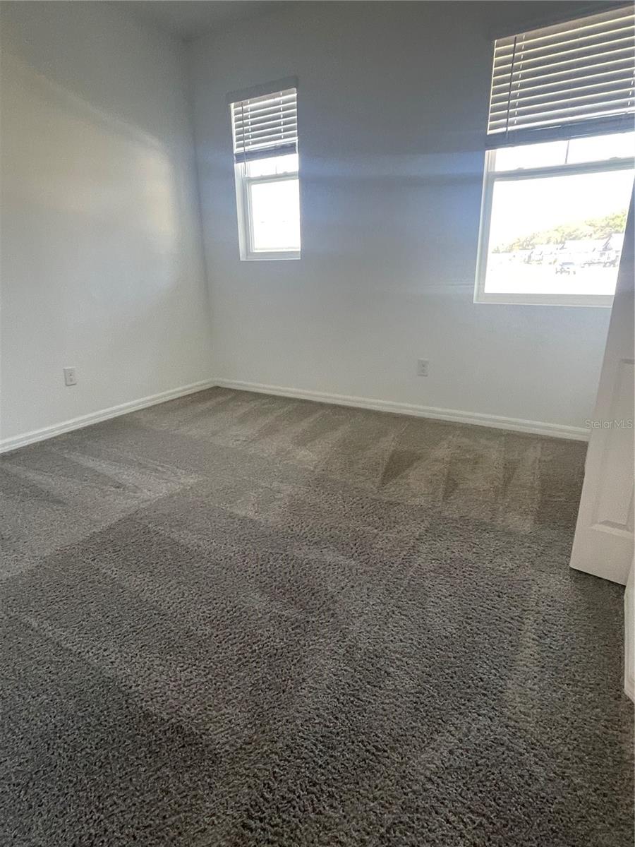 Image 18 of 32 For 34772 Mulrion Drive